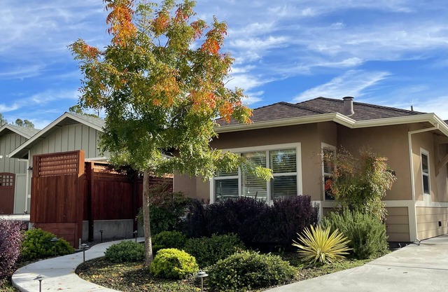 Private, Quiet, Comfy, <1 mile walk Downtown Napa