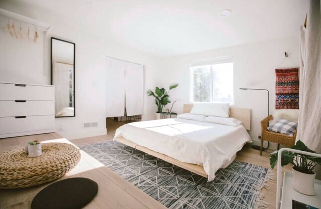 Private & Quiet Los Feliz Guest Suite with VIEWS!