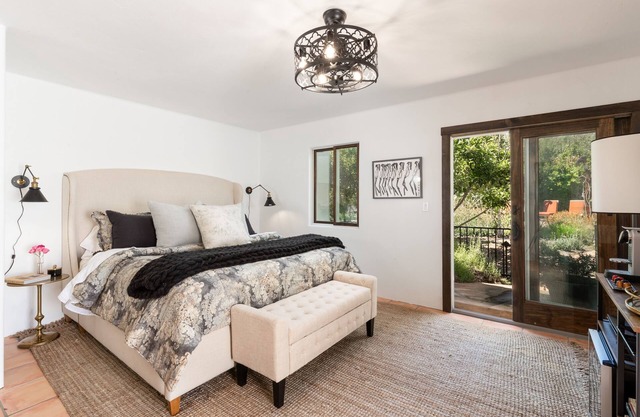 PRIVATE ROOM w/Private Gated Jacuzzi & Garden in Downtown Los Olivos Escape