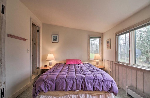 Private Rustic Home - 6 Mi to Bromley Mountain!