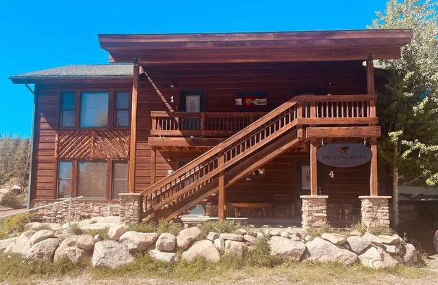 Private & Serene Lake Getaway Retreat