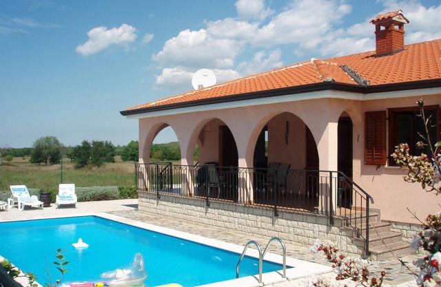 Private South-Facing Pool. Village Location. Near Beaches. AirCon/WiFi.