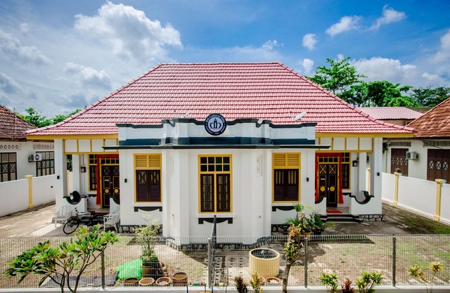 Private swimming pool + BBQ area in Malacca town area [DH Cultural Villa 1]