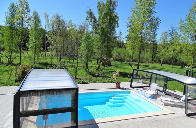 Private swimming pool, Jacuzzi and Sauna Clair de Lune 4*