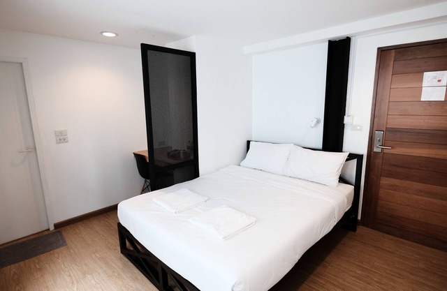 Private Double En-suite Room With a Private Bathroom Free Social Area