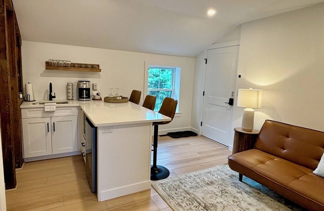 Private two-bedroom near Hamilton College, Utica University & Colgate U
