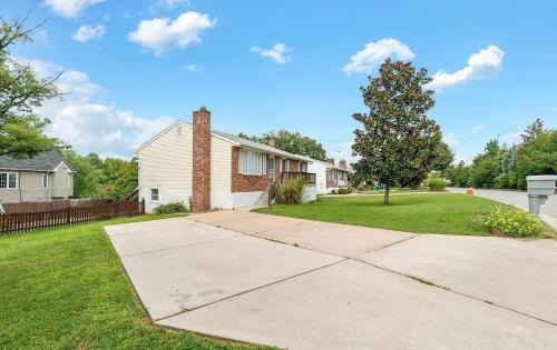 Private Upstairs Unit near Balt City John Hopkins