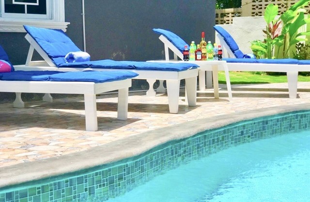Private Villa! 3BD-3BA! Pool -AC