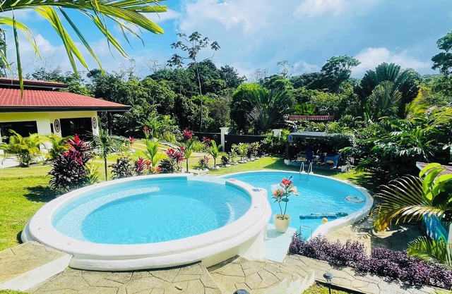 Private Villa near La Fortuna w Large Pool Perfect for Large Group or Families