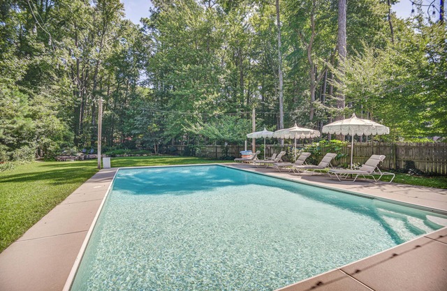 Private Virginia Beach Escape w/Pool & Fire Pit!