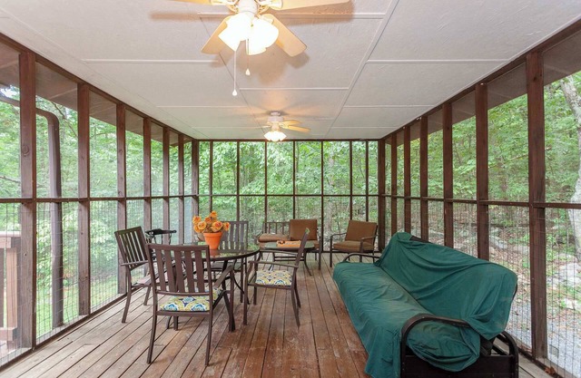 Private w Screened Porch, Deck & Pet-Friendly!
