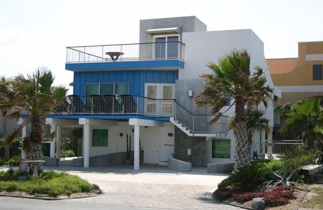 Privately owned and maintained Custom Home with a Resort Feel, Pool & Hot Tub