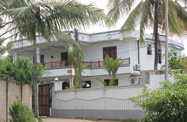 Privet Villa Lion Place in waligama has 10 beds rooms with one family rooms