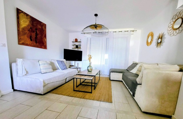 Proche Centre Ville, Appartement Pour 6 Voyageurs Comprenant 3 Suites