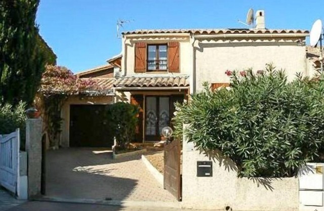 PROMO 26:08 to 01:09 quiet villa by the sea