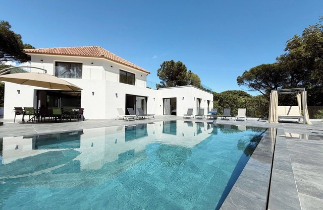 Property with 4 bedrooms and private pool