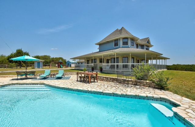Prosit Ranch - 300 Acre Private Ranch w/360 Degree Views & Wrap-Around Porch