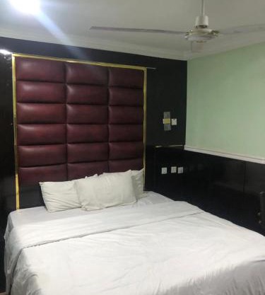 Prosperous royal hotel and resort center