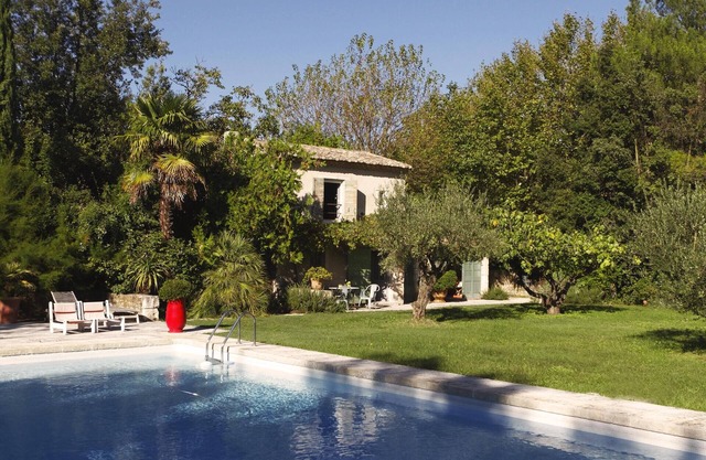 Provence Alpilles in Eygalières Small authentic Mas for 2 people