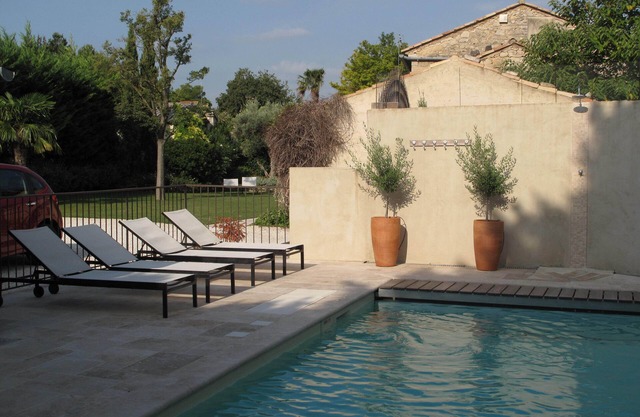 Provence Mas luxury quiet heated swimming pool air conditioning beautiful garden