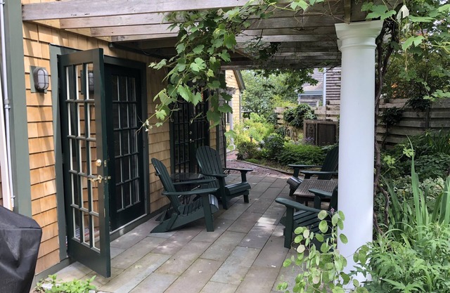 Provincetown - 2 Bedroom w/parking & pets permitted