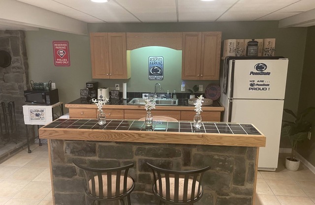 PSU Suite - 4 miles from campus