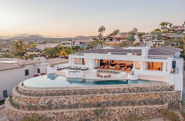 Puerto Los Cabos Villa, Chef + Butler and access to Beach Club, Golf & More!