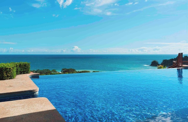 Punta Islita, Autograph Collection