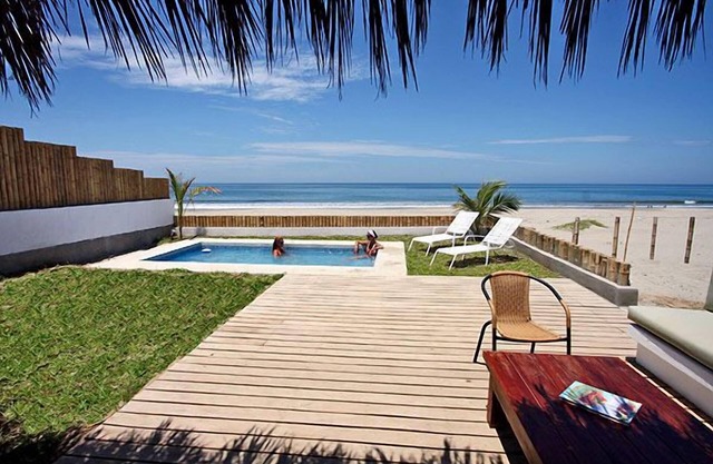 Puntapalmeras House