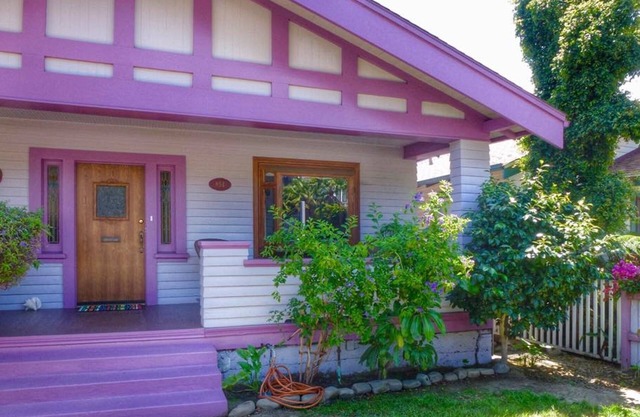 Purple Moon Sea Breeze Cottage