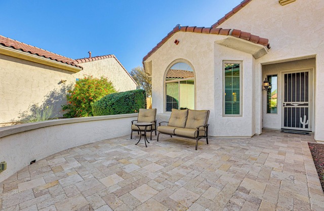Putting Green & Pool: Sun-Soaked Buckeye Home