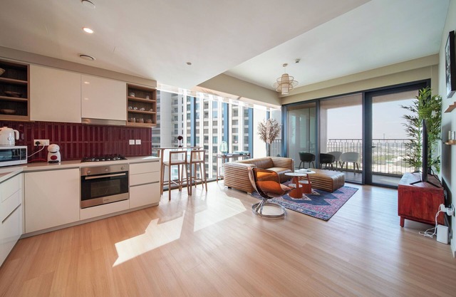 PVH - 2BR Artistic Retreat in Downtown Views 2