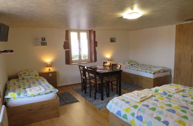 Quad room-Standard-Ensuite-Doubs
