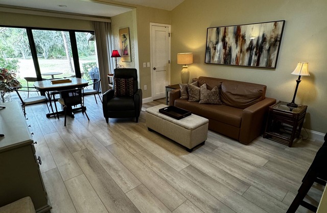 Quaint and classy golf course villa in the Meadows