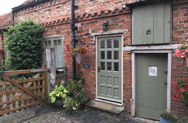 Quaint cottage with all modern conveniences in quiet village location