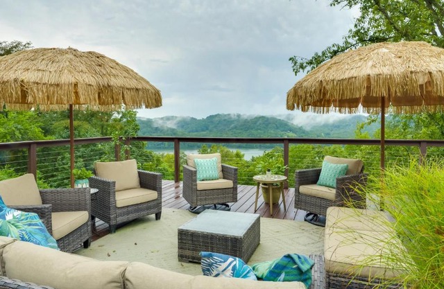 Quaint Granville Retreat with Cumberland River Views