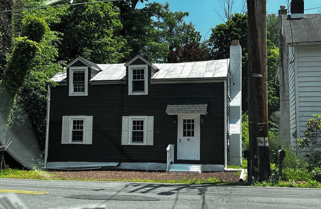 Quaint Historic Colonial in West Trenton Ewing New Jersey