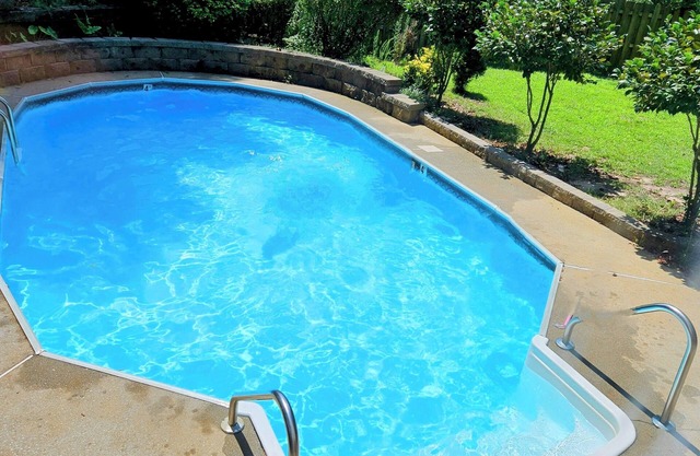 Quaint home w/Private Pool Near Lake Murray – Ideal for Families and Friends