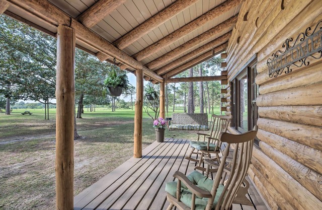 Quaint & Quiet Belleview Cabin on 35 Acres!