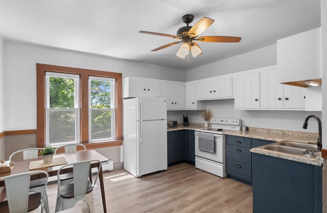 Quaint wooded farmhouse in charming Grafton