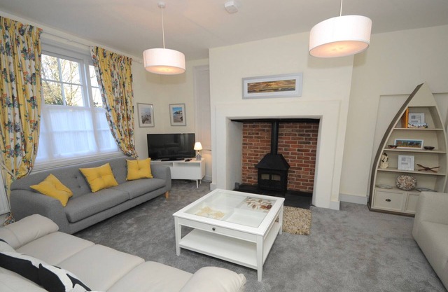 Quay Corner, 5 bed house, Christchurch Dorset