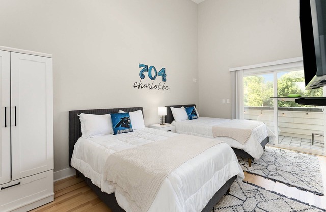 Queen City Special: 10% Off 3+ nights!