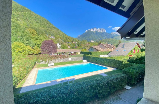 Quiet 3-Room Apartment with Balcony, Pool, 500m from Lake, Near Annecy