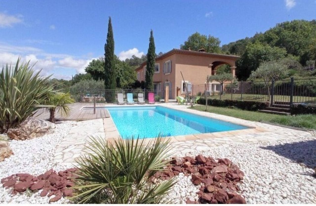 Quiet 4* gîte, private heated pool, relaxation, panoramic views, astronomy