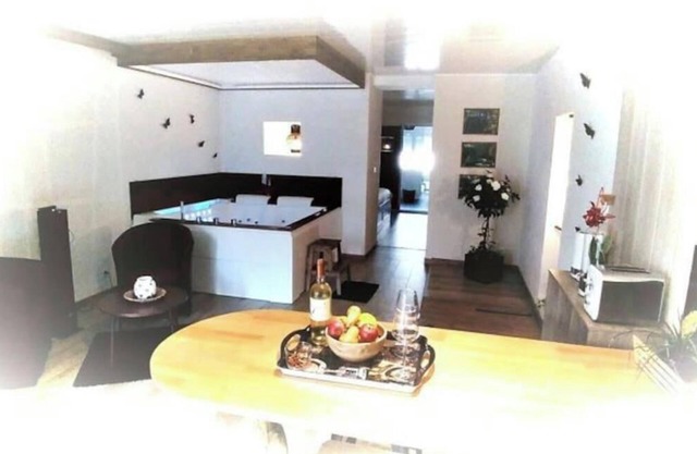 Quiet 70m2 house with jacuzzi