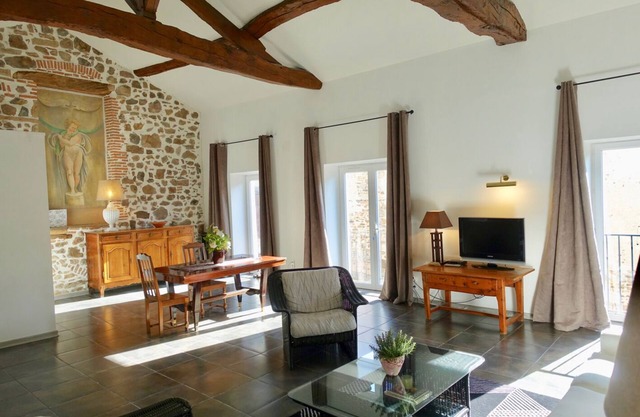 Quiet and charming apartment (loft) 2 km from the historic center of Cluny
