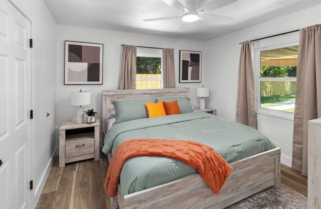 Quiet and Cozy, 2BD/3 Beds, Near UF/Stadium/Downtown