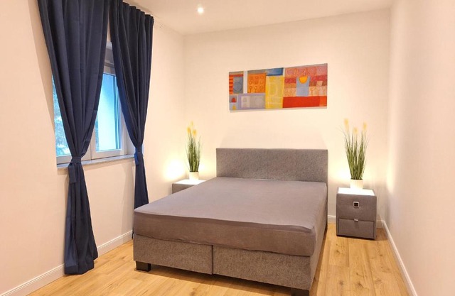 Quiet apartment near Vienna - 60m2 - 24h check-in - for business and family