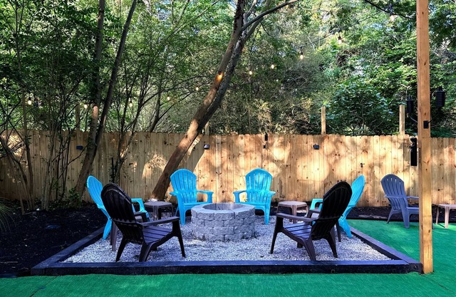 Quiet ATL Retreat, Fire Pit Fast WiFi Flex Stay Family & Business Ready