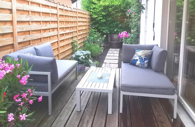 Quiet, bright, sunny 2-room apartment, best facilities, great terrace, wheels